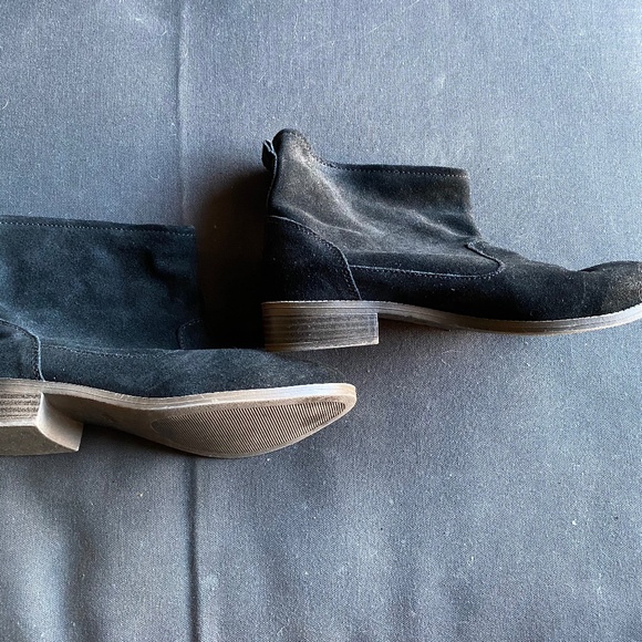 MIA SUEDE BOOTIE - Picture 2 of 5